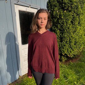 Banana Republic Italian Cashmere V-Neck in Burgundy (L)